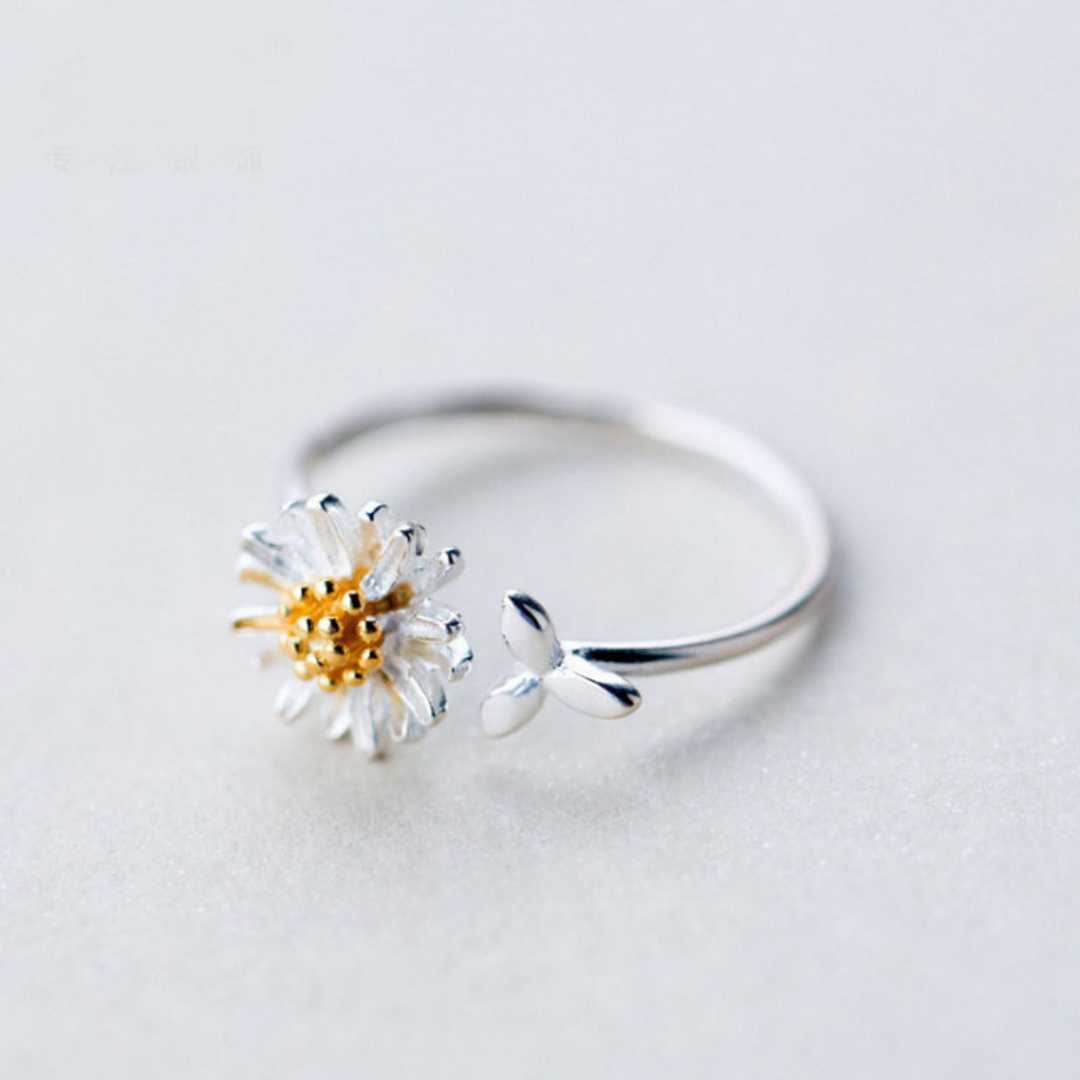Anello regolabile in argento 925 con margherita dipinta a mano