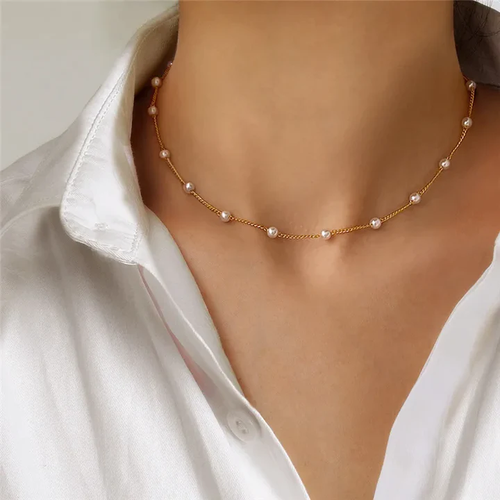Elegante piccola collana di perle