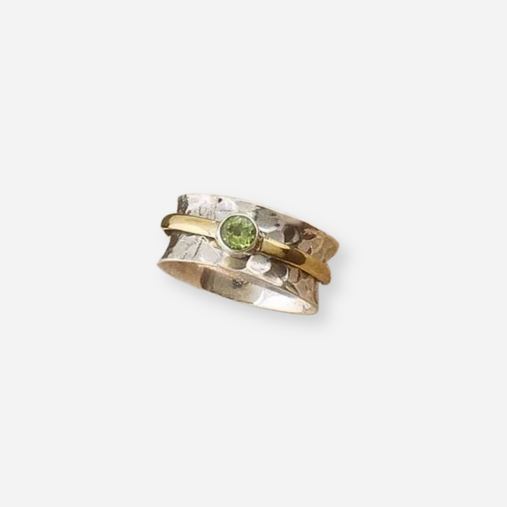 Anello vintage in metallo con pietra verde