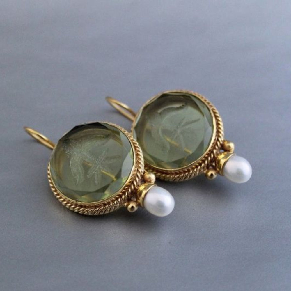 Orecchini Penelope Vintage con pietra verde e perla