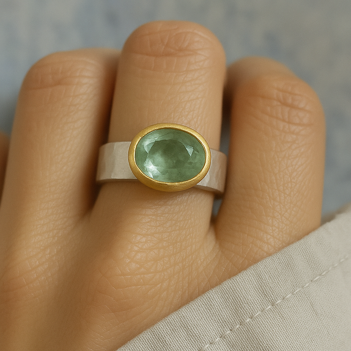 Appa - Anello verde con pietra arrotondata
