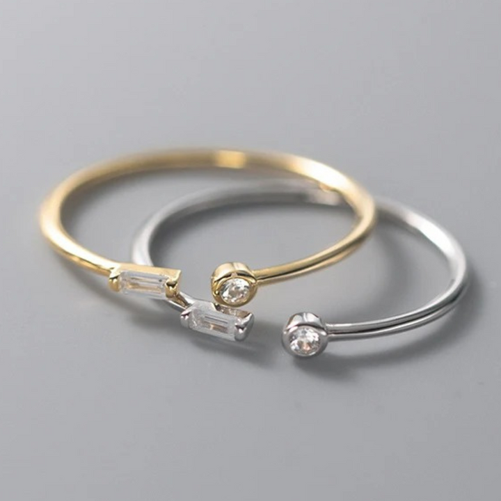 Anello regolabile in argento 925 con belle pietre di zirconio