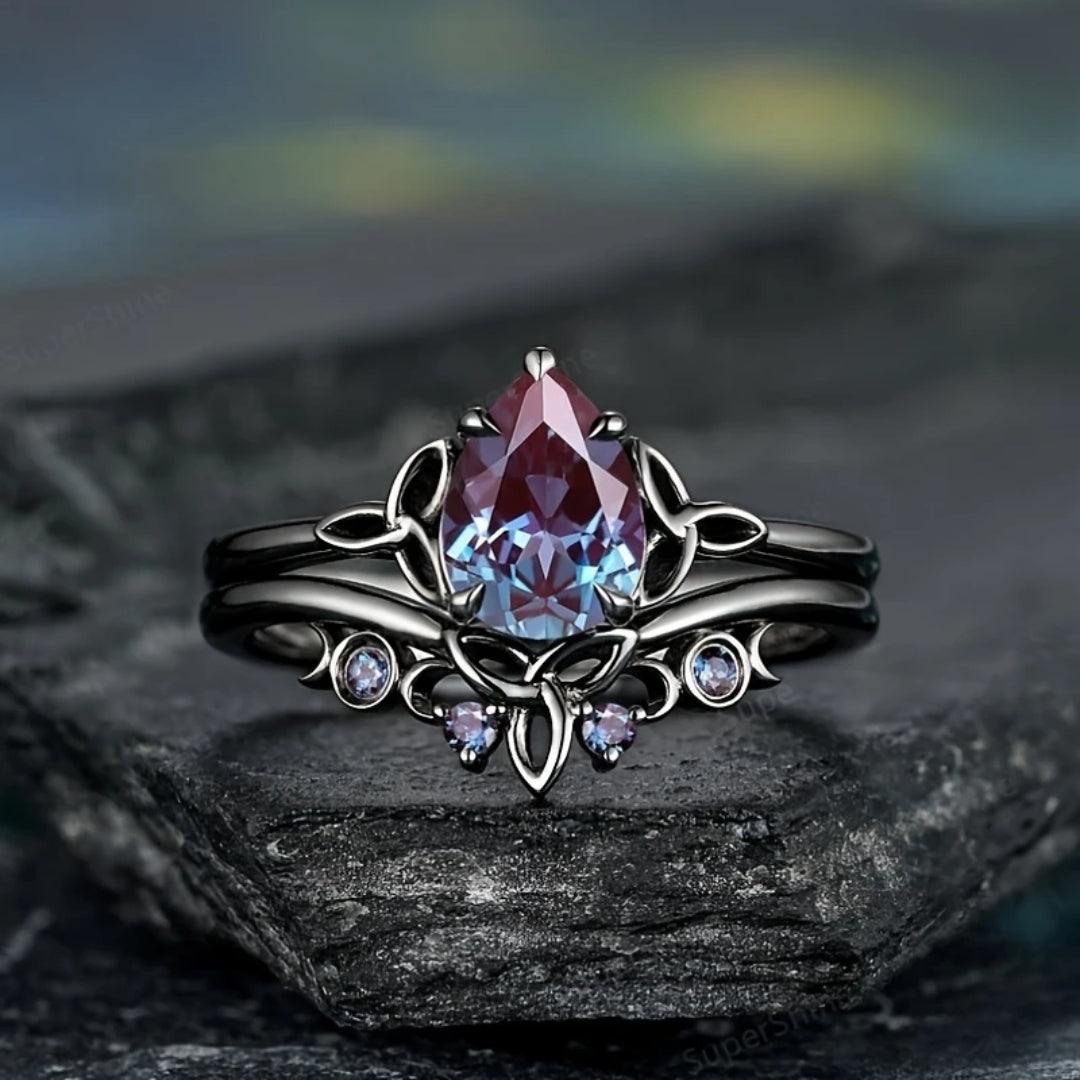Anello con pietra viola