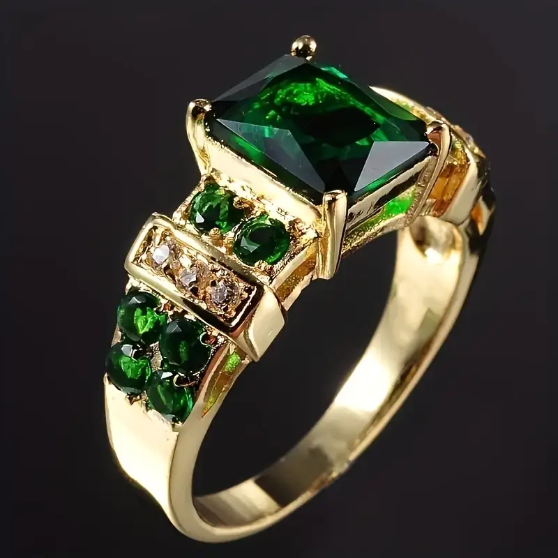 Anello d'oro smeraldo
