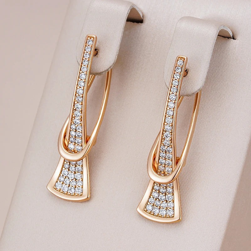 Orecchini romantici in zircone placcato oro rosa 18K