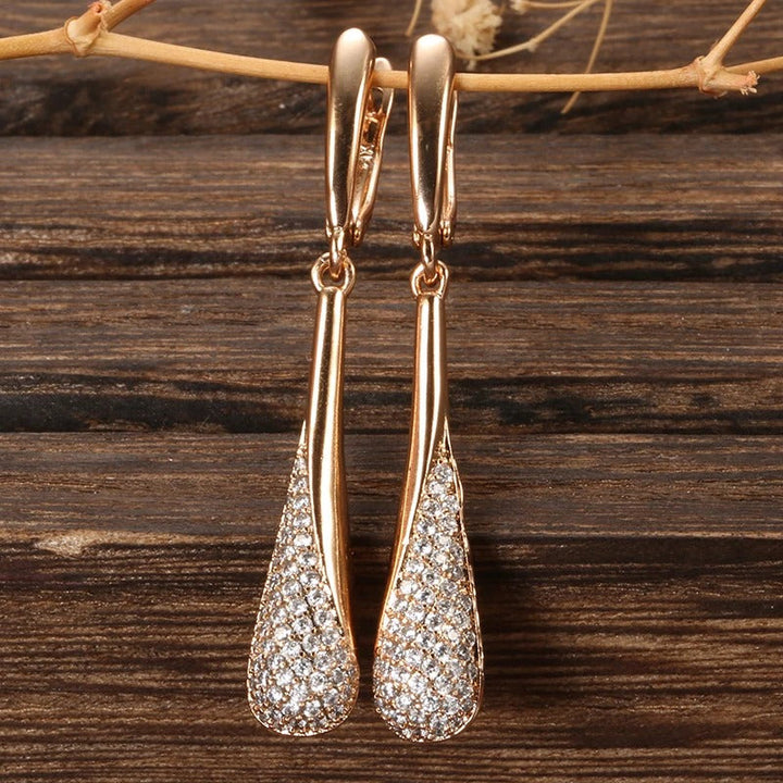 Orecchini pendenti con zircone naturale placcato in oro rosa 18K