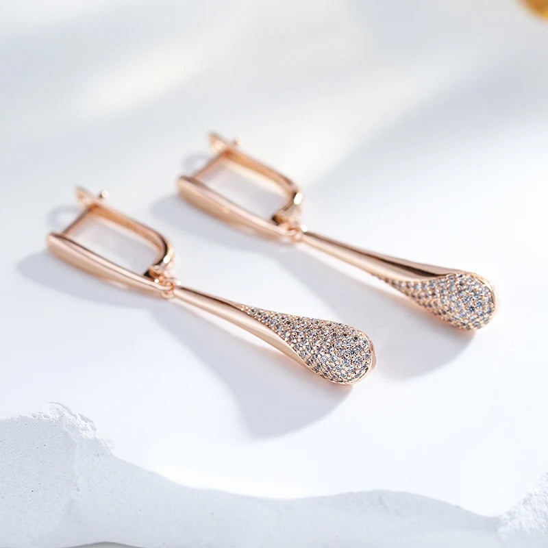 Orecchini pendenti con zircone naturale placcato in oro rosa 18K