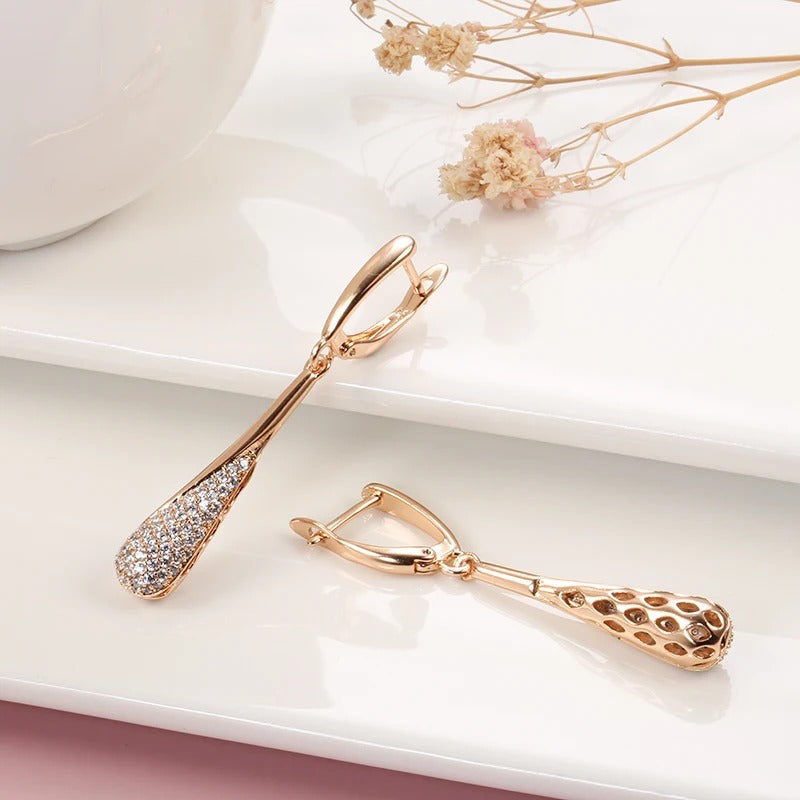Orecchini pendenti con zircone naturale placcato in oro rosa 18K